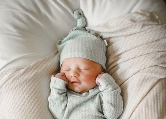 How to Clean Newborn Mouth and Tongue: Best Practices
